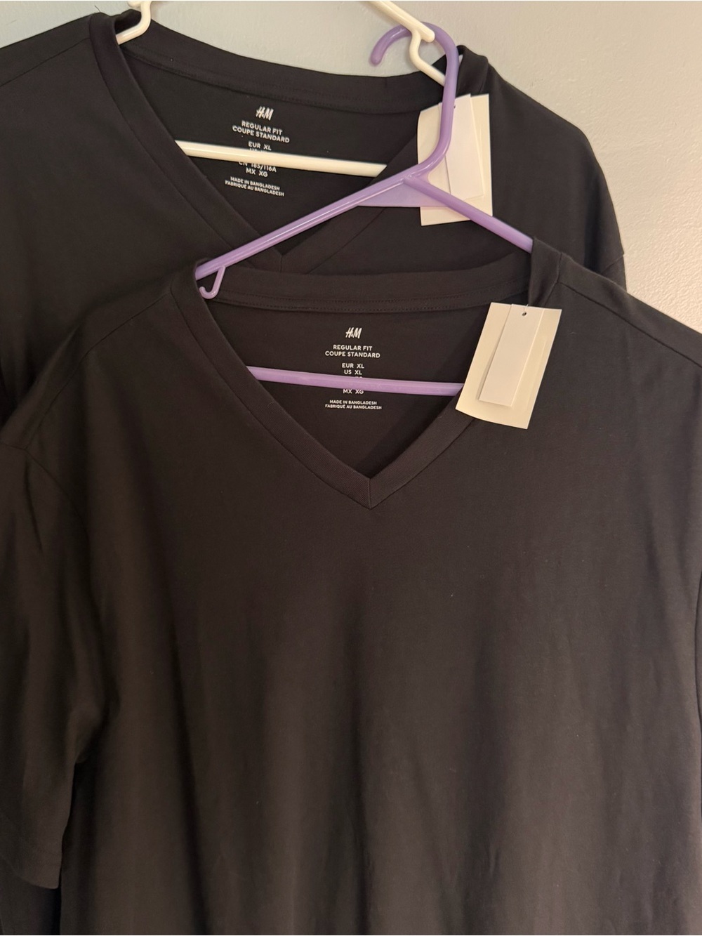 Two (2) H&M Men’s Black V-Neck Short Sleeve Tee Duo NWT